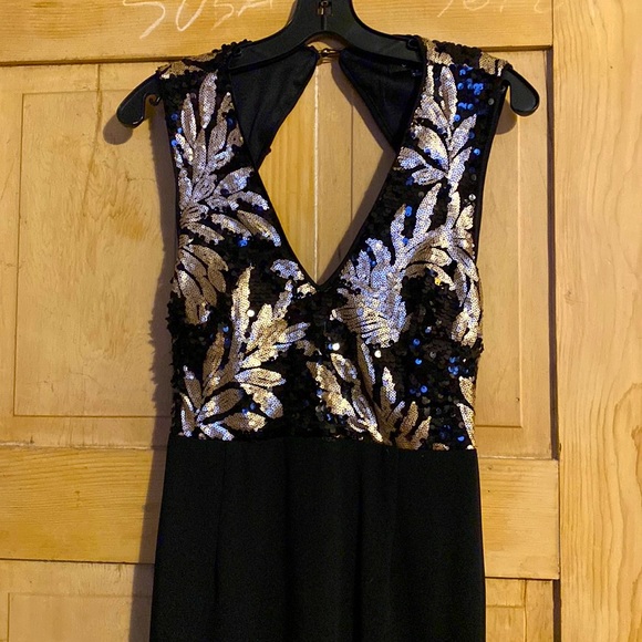 PROM beauty! Floor length formal Lulus gown with sequined top - Picture 2 of 5